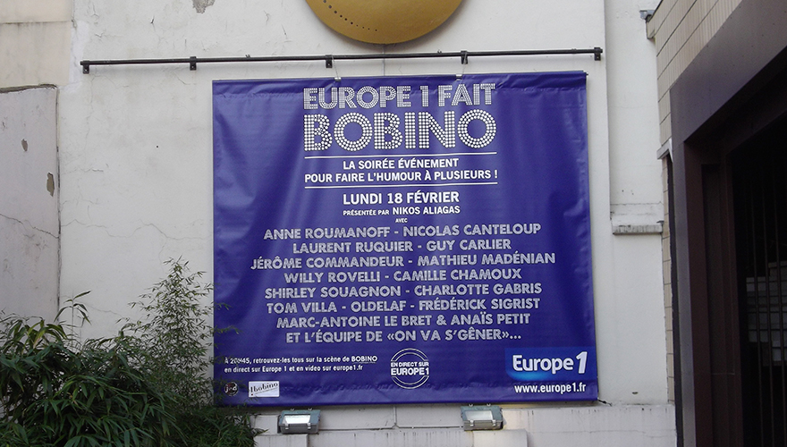 Banderole type kakémono avec impression sur bâche, fourreau et lest